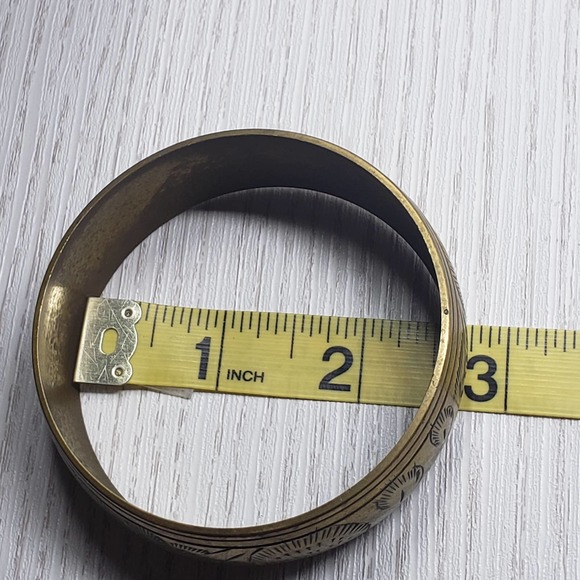 Brass Etched Wide Bangle Bracelet Leaves Boho - Picture 4 of 4